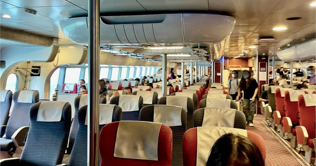 香港からマカオへ向かう高速船ターボジェット